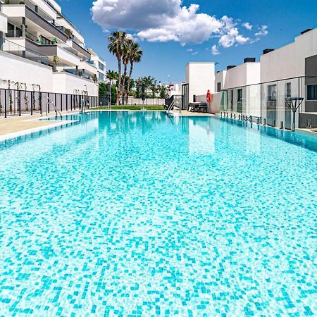 Sb4Bb - Apotel Las Mesas By Roomservices Estepona Ngoại thất bức ảnh
