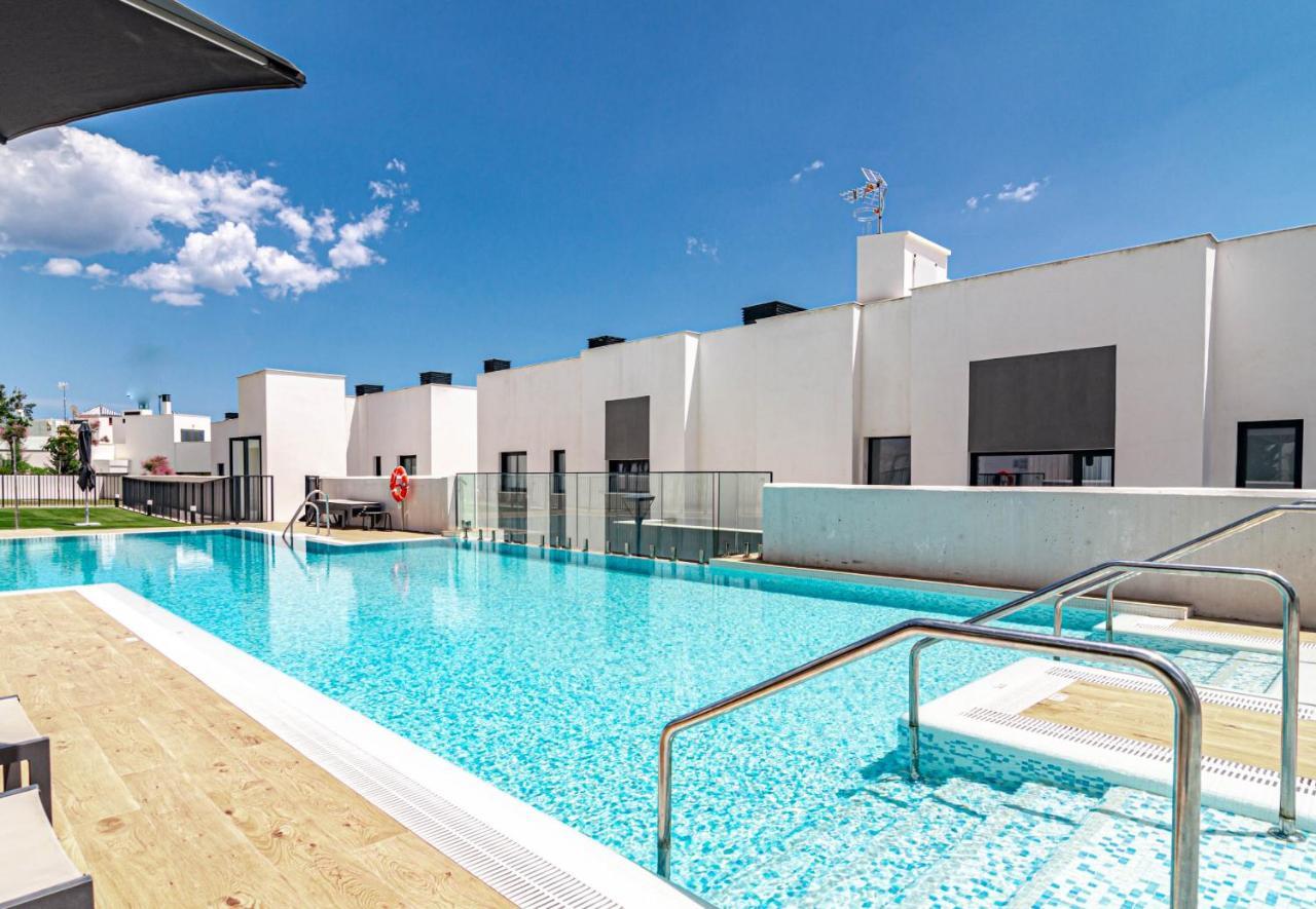 Sb4Bb - Apotel Las Mesas By Roomservices Estepona Ngoại thất bức ảnh